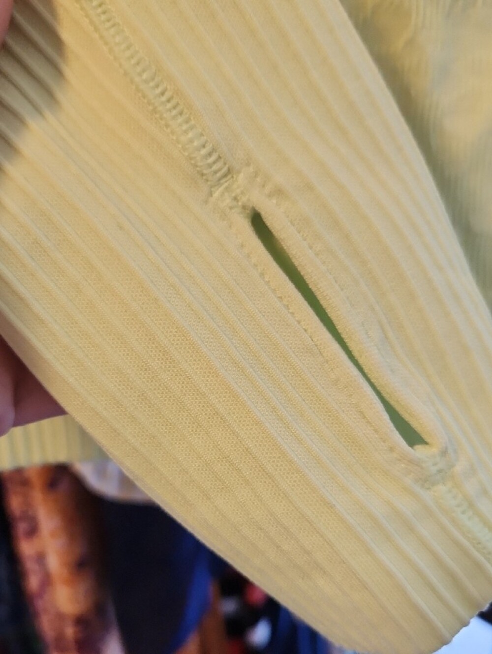lululemon athletica long sleeve crew in lime green - Picture 4 of 5